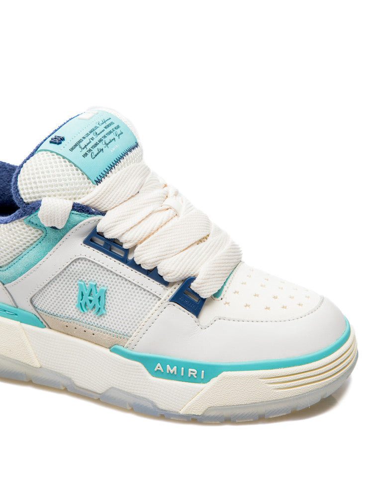 Top Sneakers