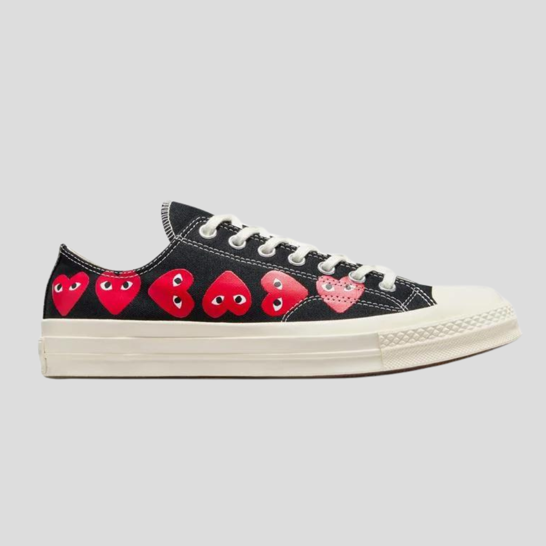 スニーカー Comme des Garcon Sneakers Women Fabric Black Comme des Garçons PLAY CdG PLAY x Converse Women's Chuck