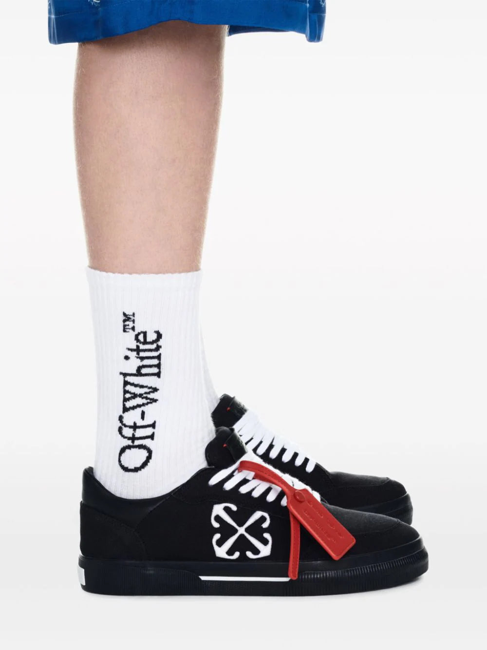 Off-White Vulcanized Contrasting-tag Canvas Black Sneakers – ICETIME LUXE